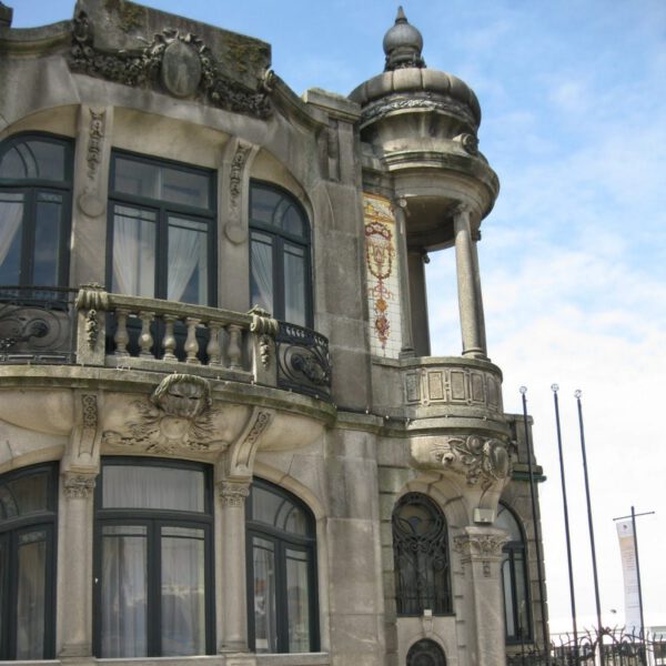 Porto Art Nouveau facade