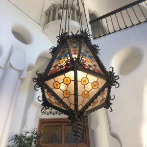 Gaudí Bellesguard lamp