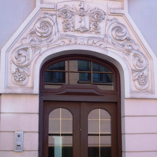 Private Tour Riga Latvia - door on a Paul Mandelstamm building
