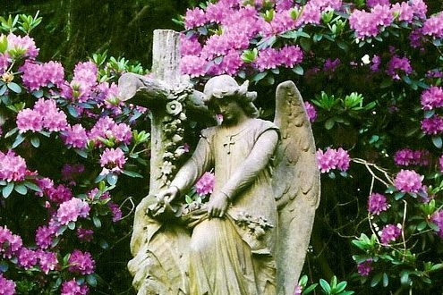 Turin cemetery has some art nouveau style.