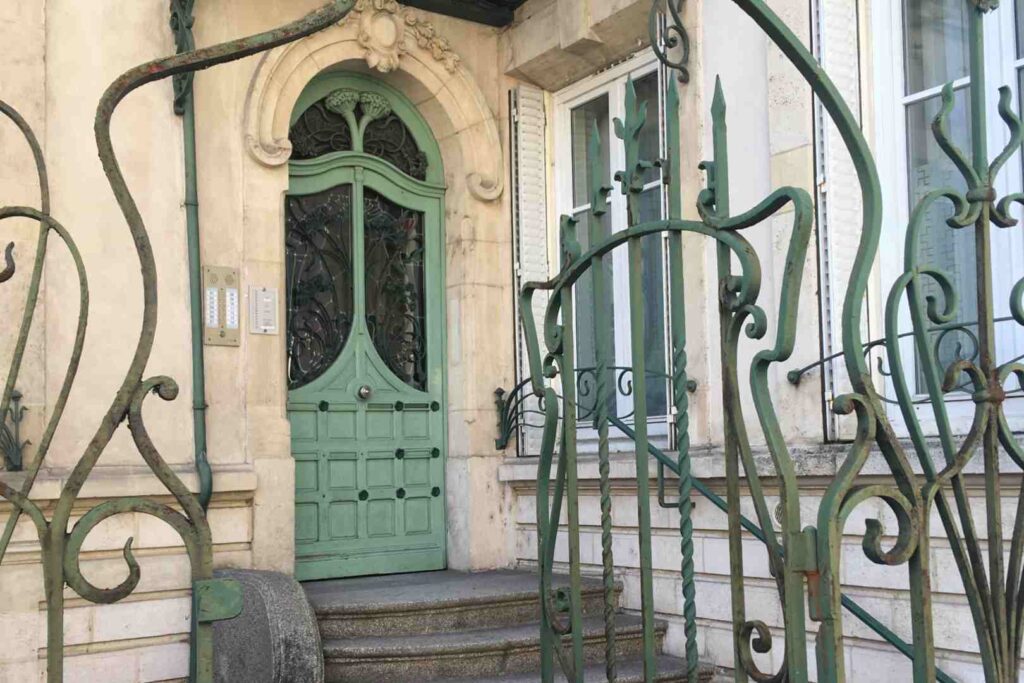 This classic Art Nouveau gate in Nancy shows how the "natural" curves of this style and how art was used for everyday objects.